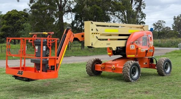 2014 JLG 450AJ Boom Lift image