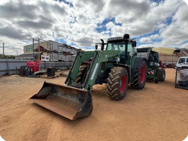 2014 Fendt 818 Vario Tractor (Bunbury) image