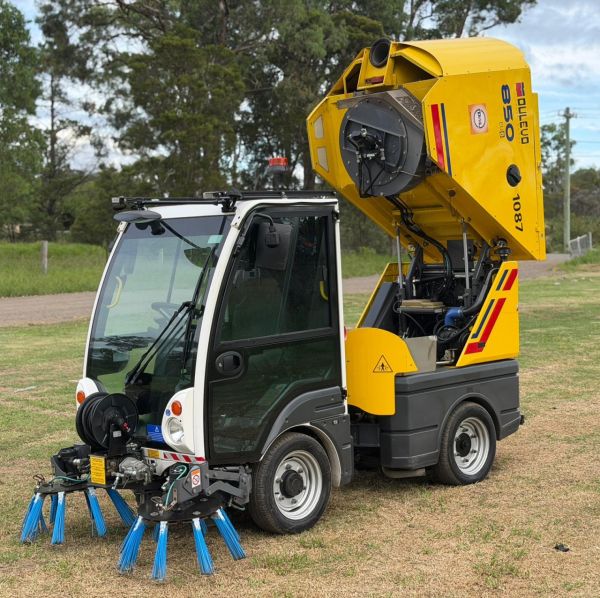 2022 Dulevo 850 Sweeper EV6 image