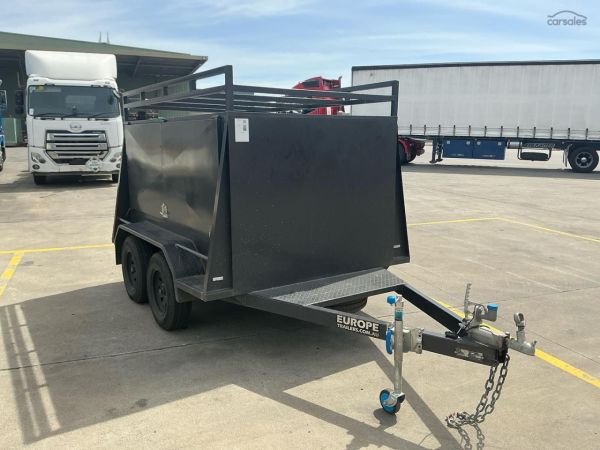 2024 Europe Trailers Box Tandem Axle Enclosed Trailer image
