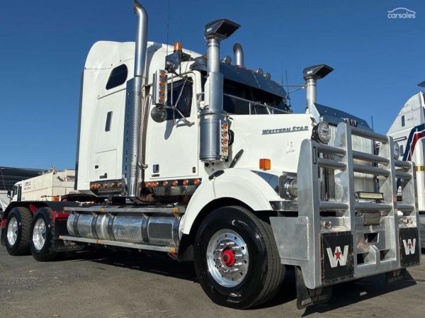2021 Western Star 4864FXC Negotiable