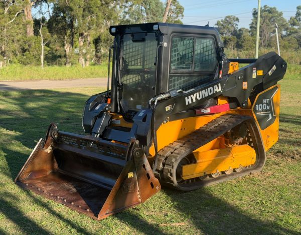 2023 Hyundai HT100V Skid Steer image