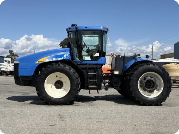 2006 New Holland HDT9060 Tractor image