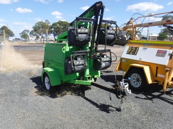JLG TRAILER MOUNTED LIGHTING TOWER image