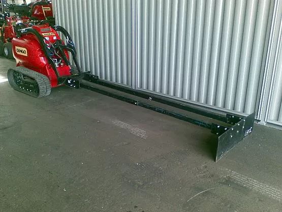 DINGO DEBRIS PULLER image