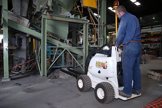 DINGO DEBRIS PULLER image