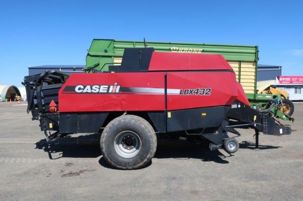 2008 CASE IH LBX432 image