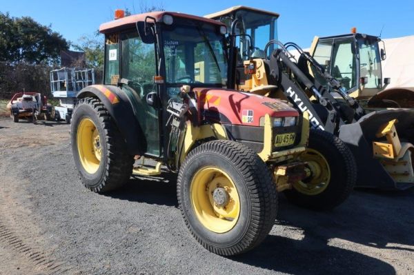 2000 New Holland TN55S TRACTOR - WRECKER image
