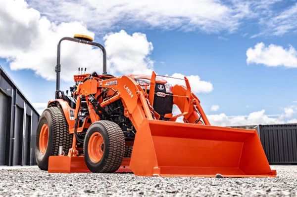 Neilo Equipment B3150 Tractor W Front End Loader image